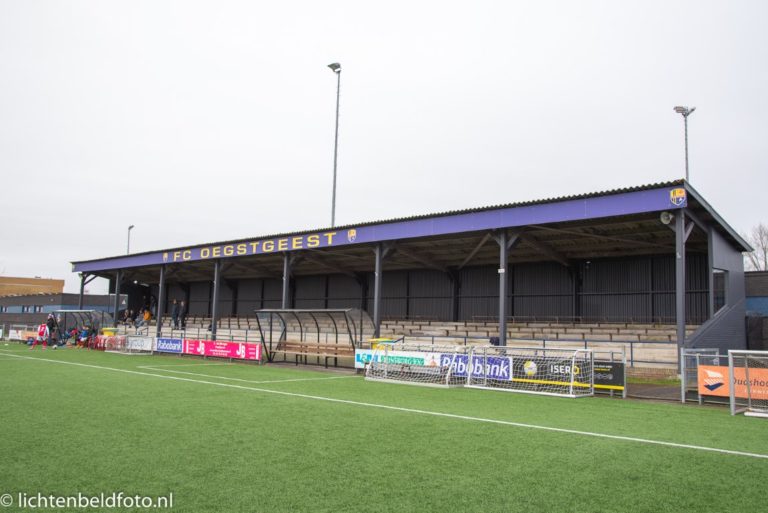 FC Oegstgeest wint van Woubrugge na knallend begin van de tweede helft